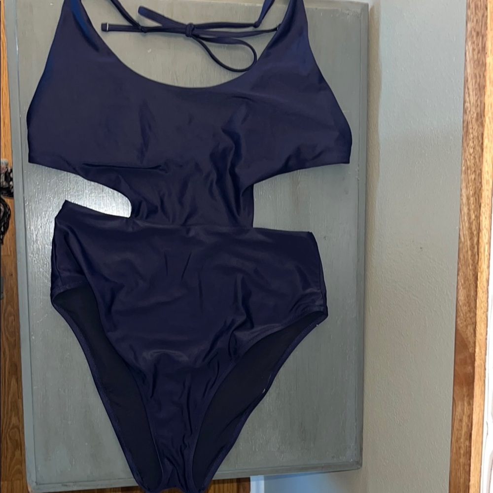 Aerie Swim One Piece Navy Blue Cutout Side Halter Top w Tie Back Closure L EUC - Picture 3 of 16